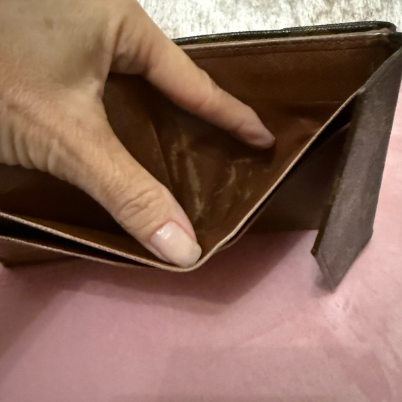 Vintage Louis Vuitton Monogram Snap-front Wallet. Authentic - Picture 7 of 9